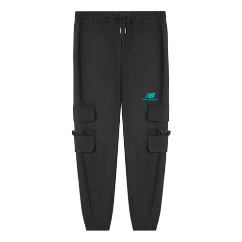 Спортни панталони New Balance Sportswear Logo Printed Cargo Joggers Черно | AMP11310-BK