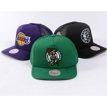 Шапка с козирка Mitchell & Ness Boston Celtics Evergreen Trucker Hat Зелено | HT8032-BCEGREN, 2