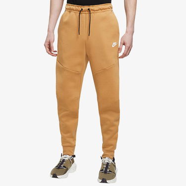 Спортни панталони Nike Sportswear Tech Fleece Jogger Pants Бежово | cu4495-722, 4