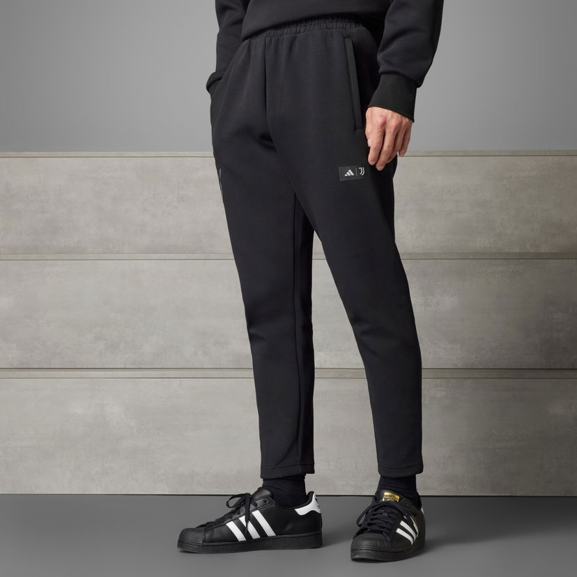 Спортни панталони adidas Performance Seasonal Doubleknit Training Pants Черно | JE3132