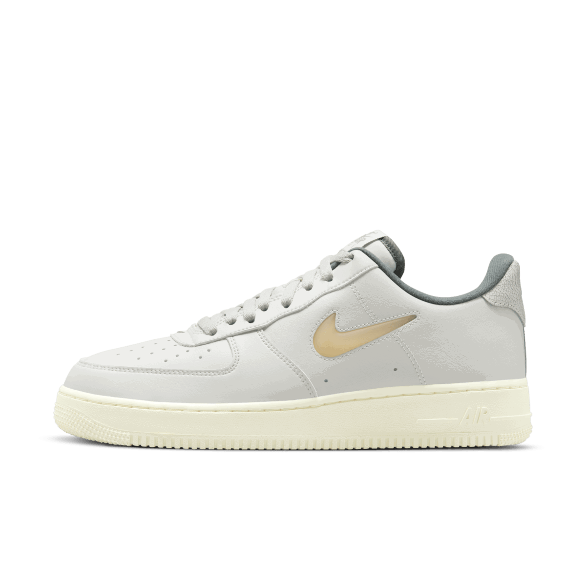 Кецове и обувки Nike Air Force 1 Jewel "Pale Vanillia" Бежово | DC8894-001, 0
