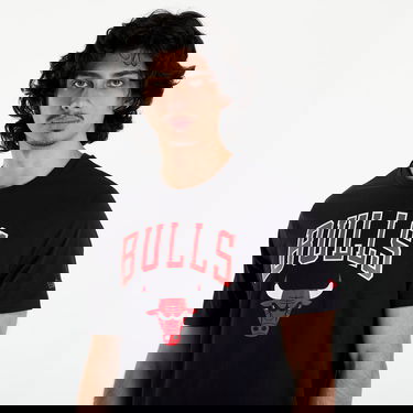 Тениска New Era NOS NBA Regular Tee Chicago Bulls UNISEX Black/ Front Door Red Черно | 60416749, 2