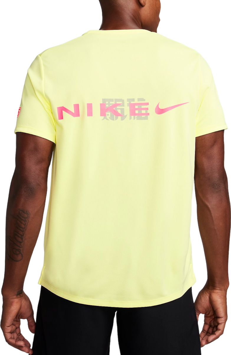 Тениска Nike DF UV SS MILER TEE Жълто | fq8018-331, 1