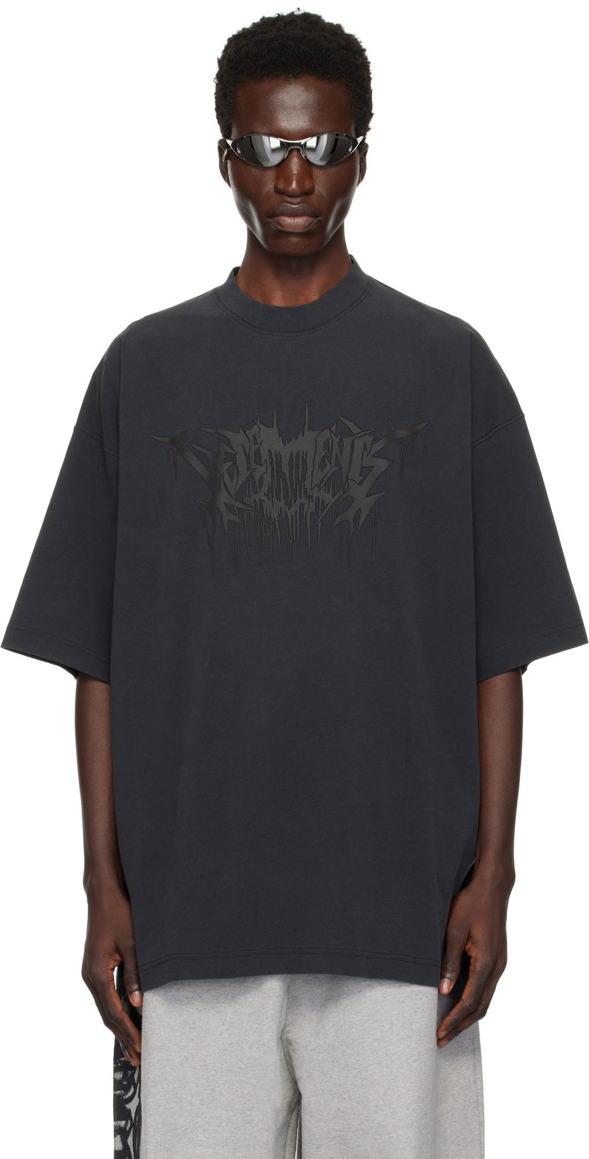 Тениска VETEMENTS Drip Metal Graphic T-Shirt Черно | UA66TR660B