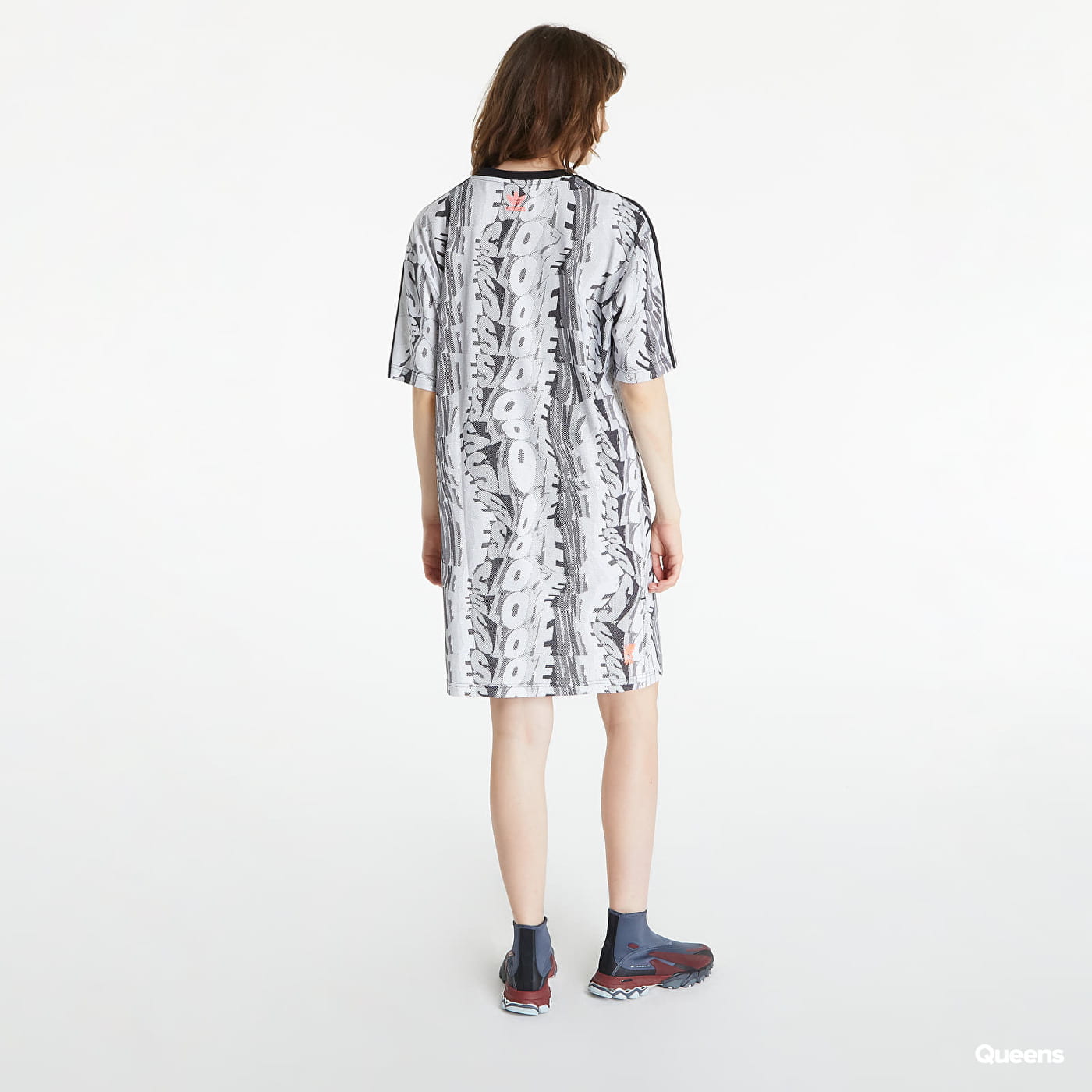 Pокля adidas Originals Love Unites Doodle Tee Dress Черно | HC3083, 1