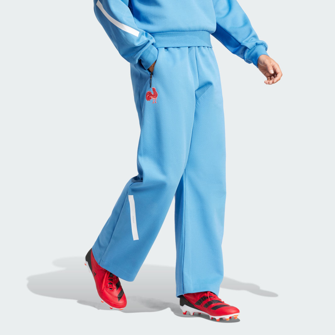 Спортни панталони adidas Performance Travel Z.N.E. Barrel Pants Синьо | JC8618, 1