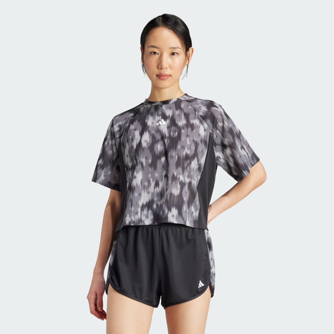 Съкратен топ adidas Performance Train Essentials Allover Print Tie-Dye T-Shirt Сиво | IK5464, 0