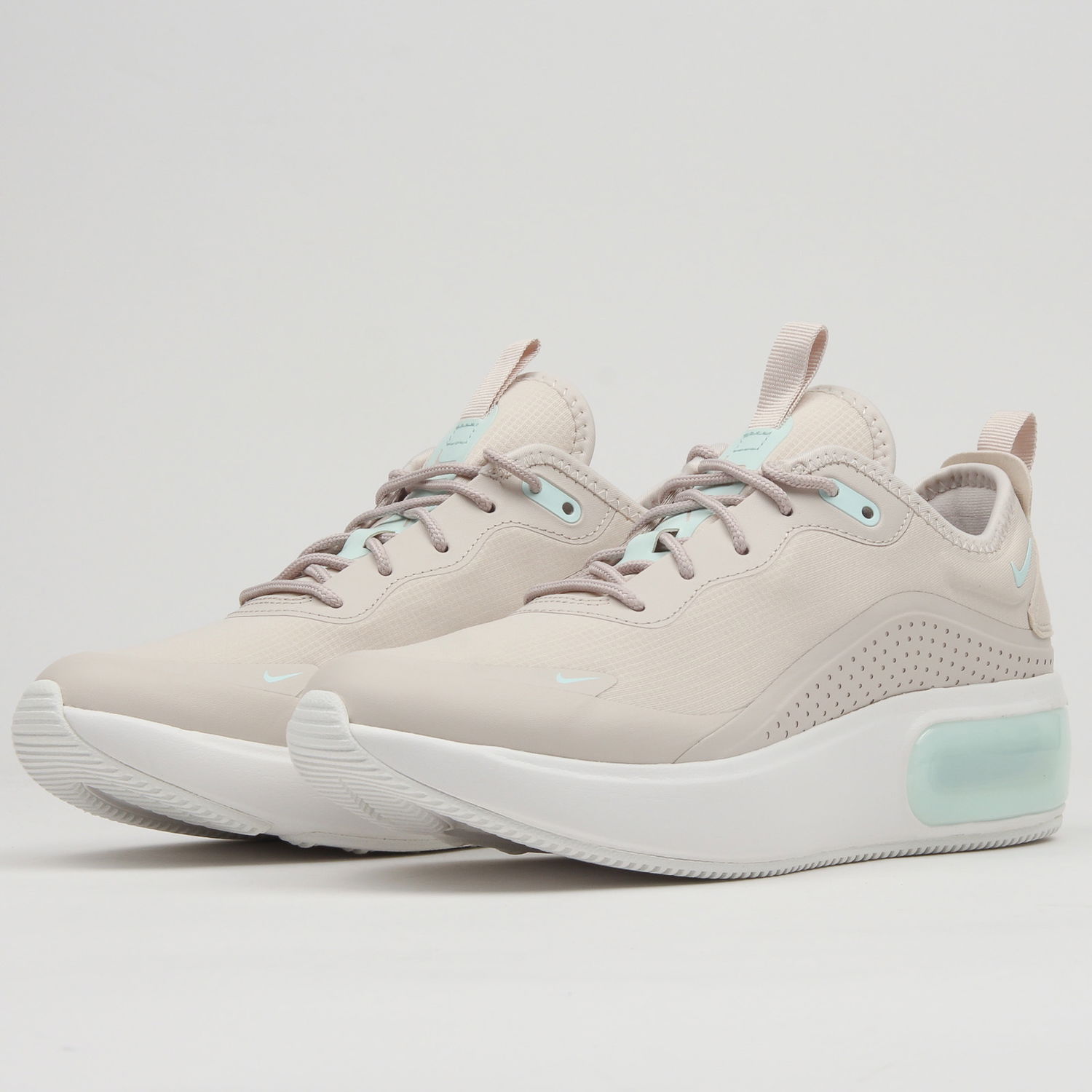 Кецове и обувки Nike W Air Max Dia Бежово | AQ4312-103, 0