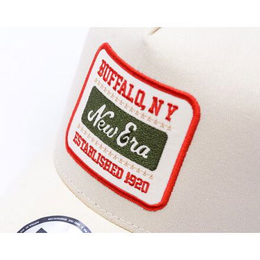 Шапка с козирка New Era New Era Patch 9FORTY Trucker Adjustable Hat Бежово | 60595467, 5