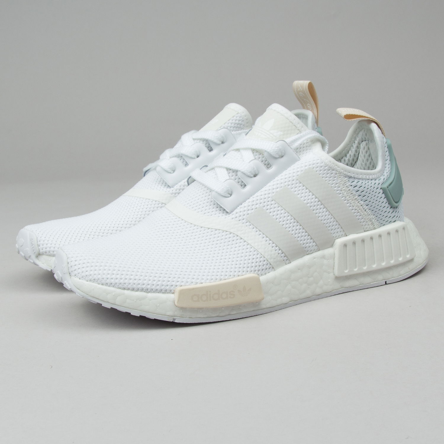 Кецове и обувки adidas Originals NMD_R1 W Бяло | BY3033, 1