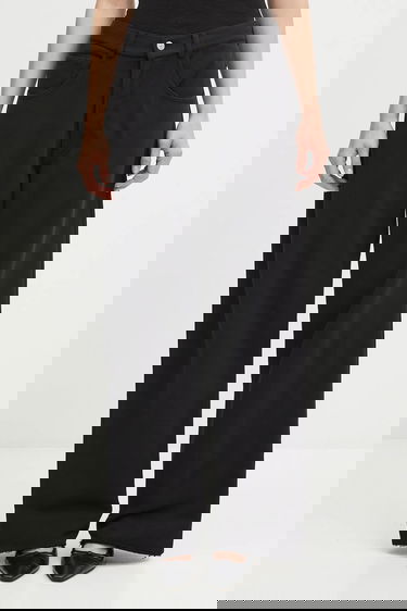 Панталони Maison Margiela MM6 Maison Margiela Wide-Leg Cotton Raw Hem Pants Черно | S52KA0548.M25014.900, 0