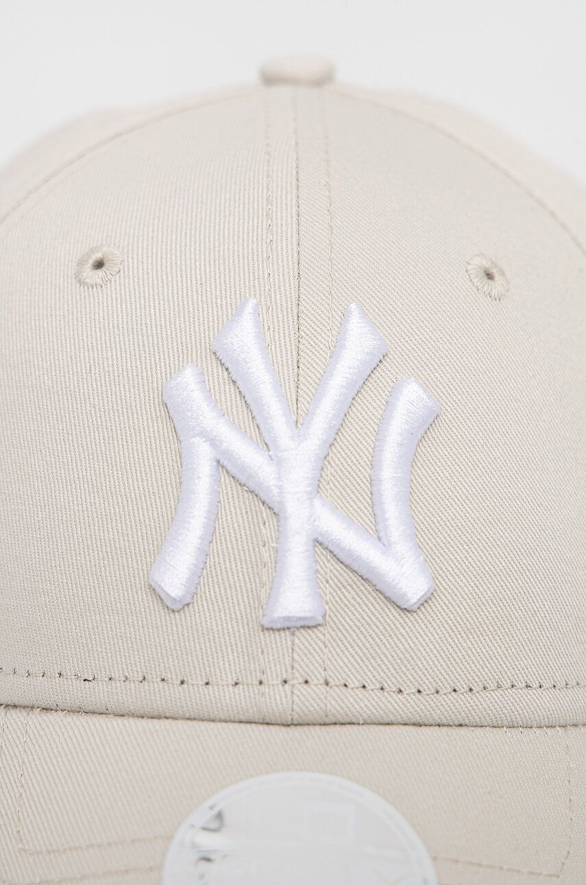 Шапка с козирка New Era 940W MLB League Essential 9forty New York Yankees Cap Бежово | 60292635.STNWHI, 1