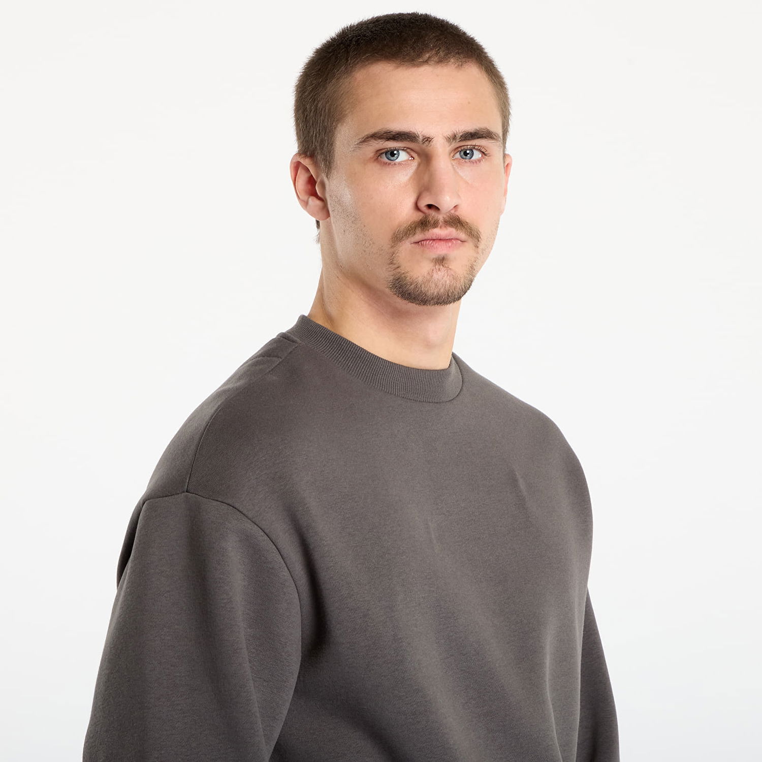 Суитчър Urban Classics Fluffy Crewneck Sweatshirt Сиво | TB6751-03516, 1