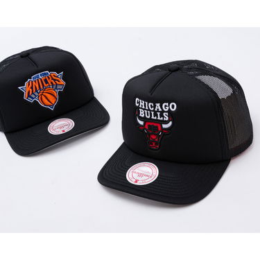 Шапка с козирка Mitchell & Ness Mitchell & Ness Chicago Bulls Hidden Trucker Snapback Черно | HT11408-CBUBLCK, 4