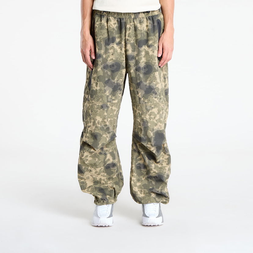 Панталони Nike Tech Dri-FIT Woven Camo Loose-Fit Pants Зелено | HV0972-210