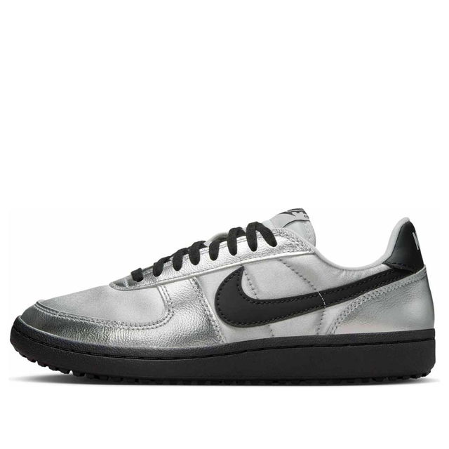 Nike Field General 82
