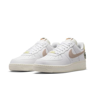 Кецове и обувки Nike Air Force 1 '07 SE W Бяло | DJ6377-100, 2