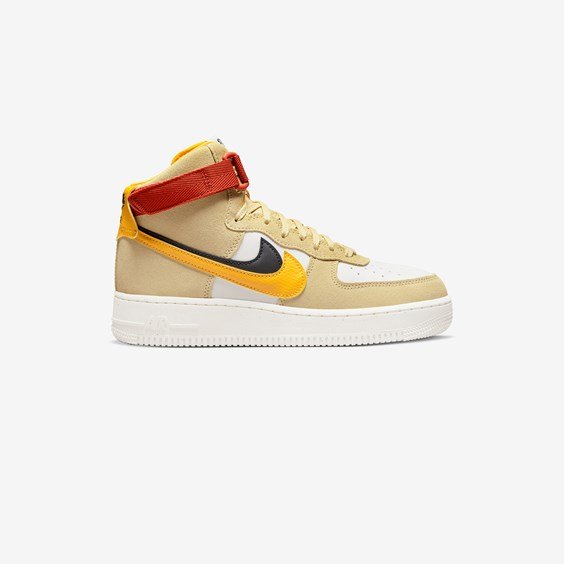 Кецове и обувки Nike Air Force 1 Hi SE W Бежово | DO9460-200, 0