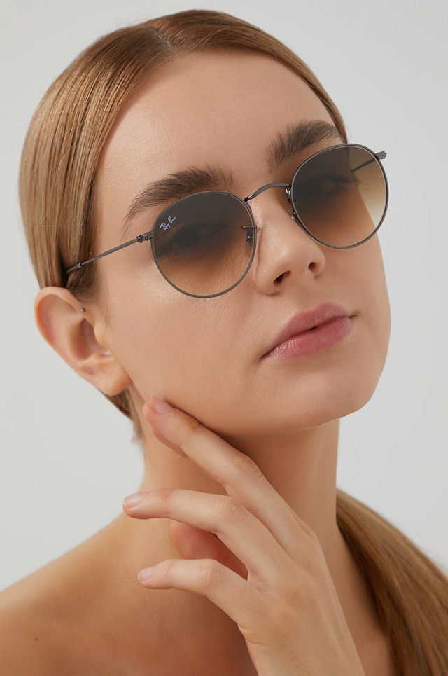 Ray-Ban Round Metal Sunglasses