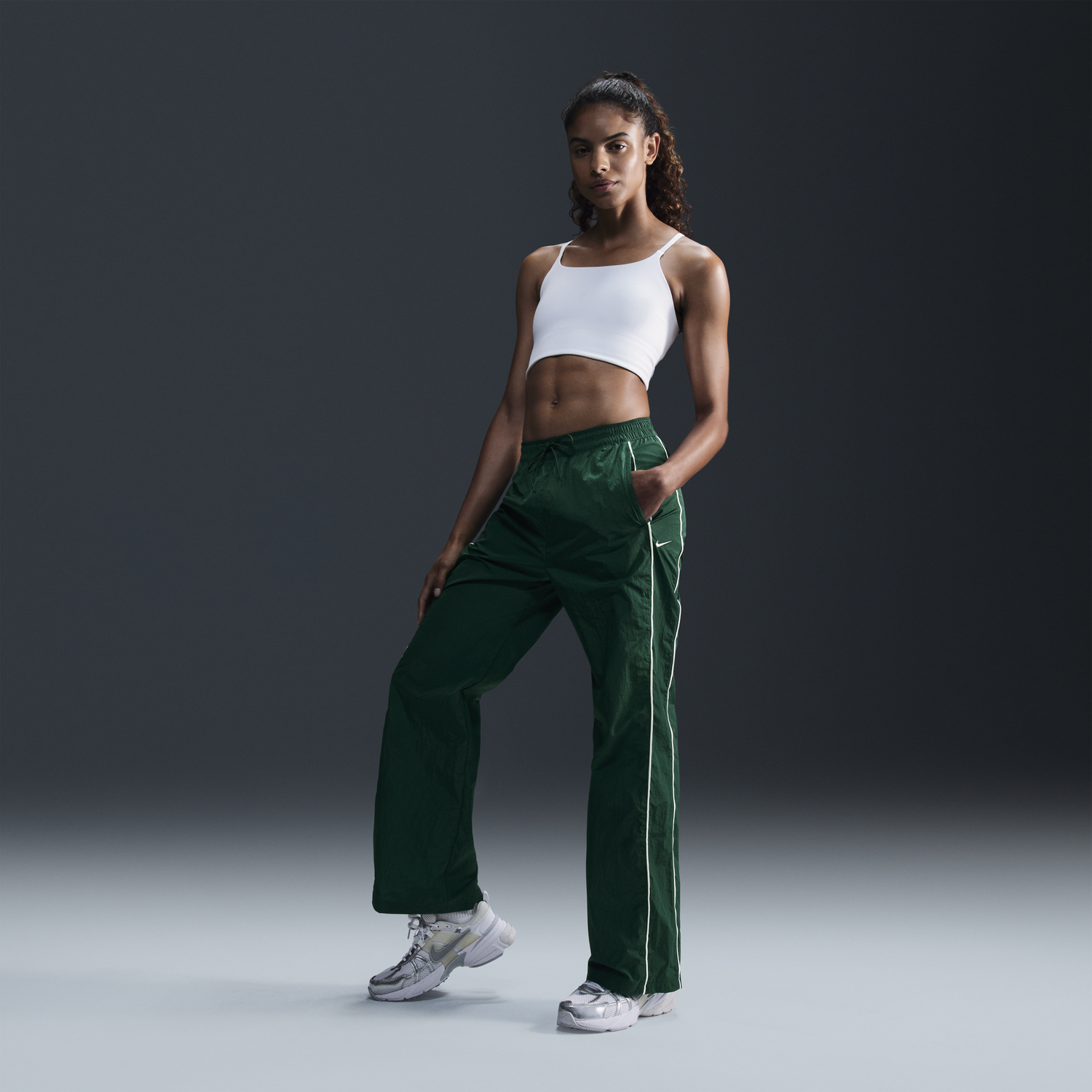 Панталони Nike Windrunner Черно | FV7655-300, 0