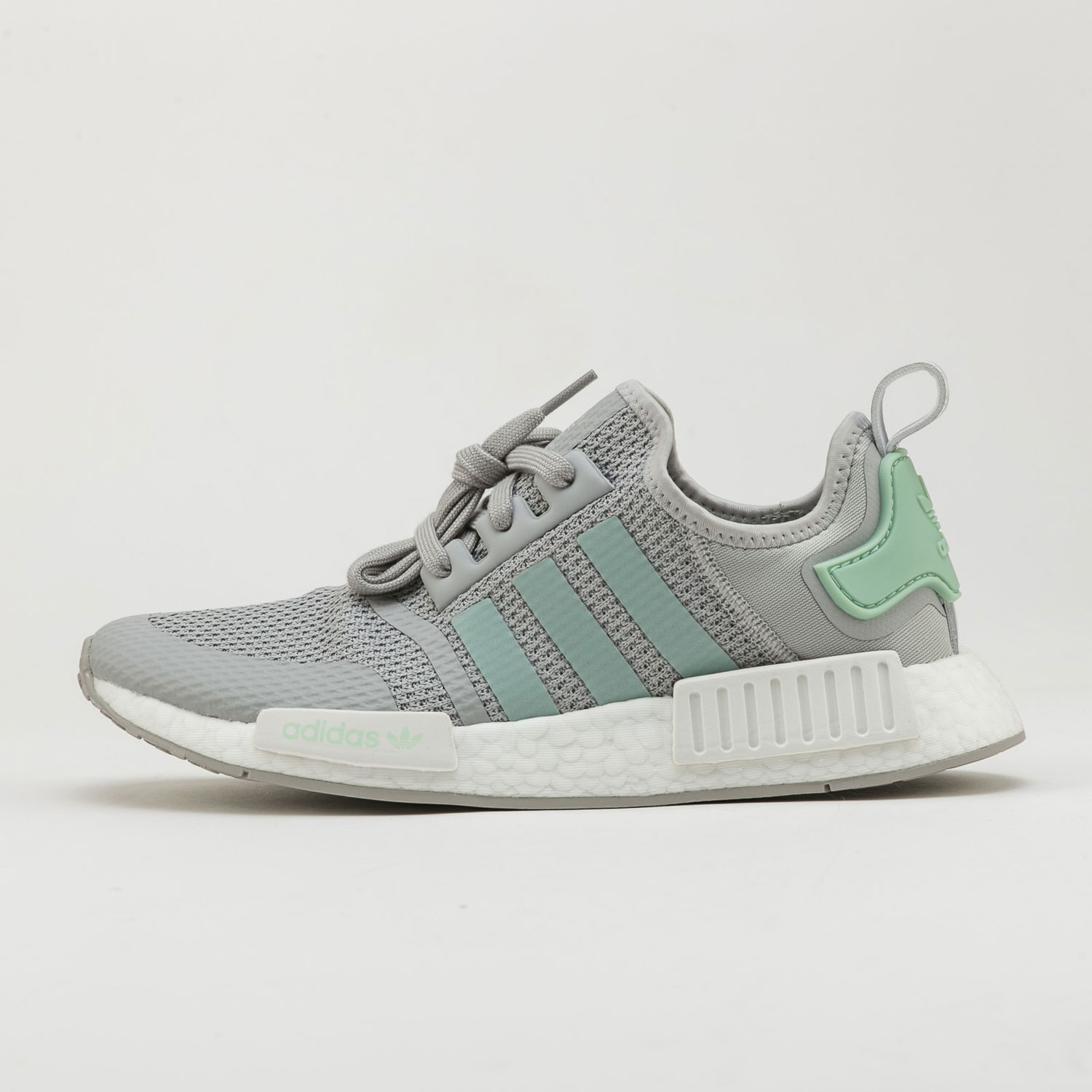 Кецове и обувки adidas Originals NMD_R1 Сиво | FV9152, 0