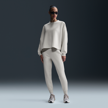 Пуловер Nike Nike 24.7 ImpossiblySoft Dri-FIT Relaxed Fit Crew Neck T-Shirt Бежово | HQ8193-104, 1