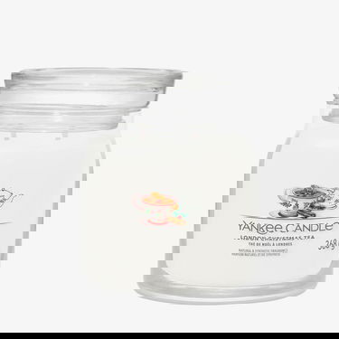 Свещи Yankee Candle Scented Candle London Christmas Tea, Medium Jar, 2 Wicks Бяло | 42194, 1