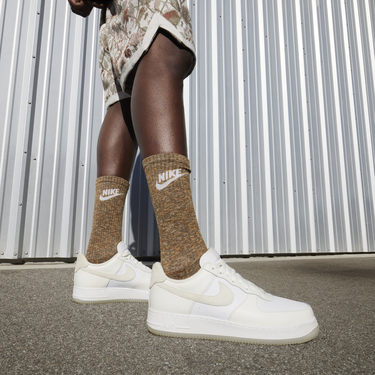 Кецове и обувки Nike Air Force 1 '07 LV8 Бяло | FN5832-100, 2