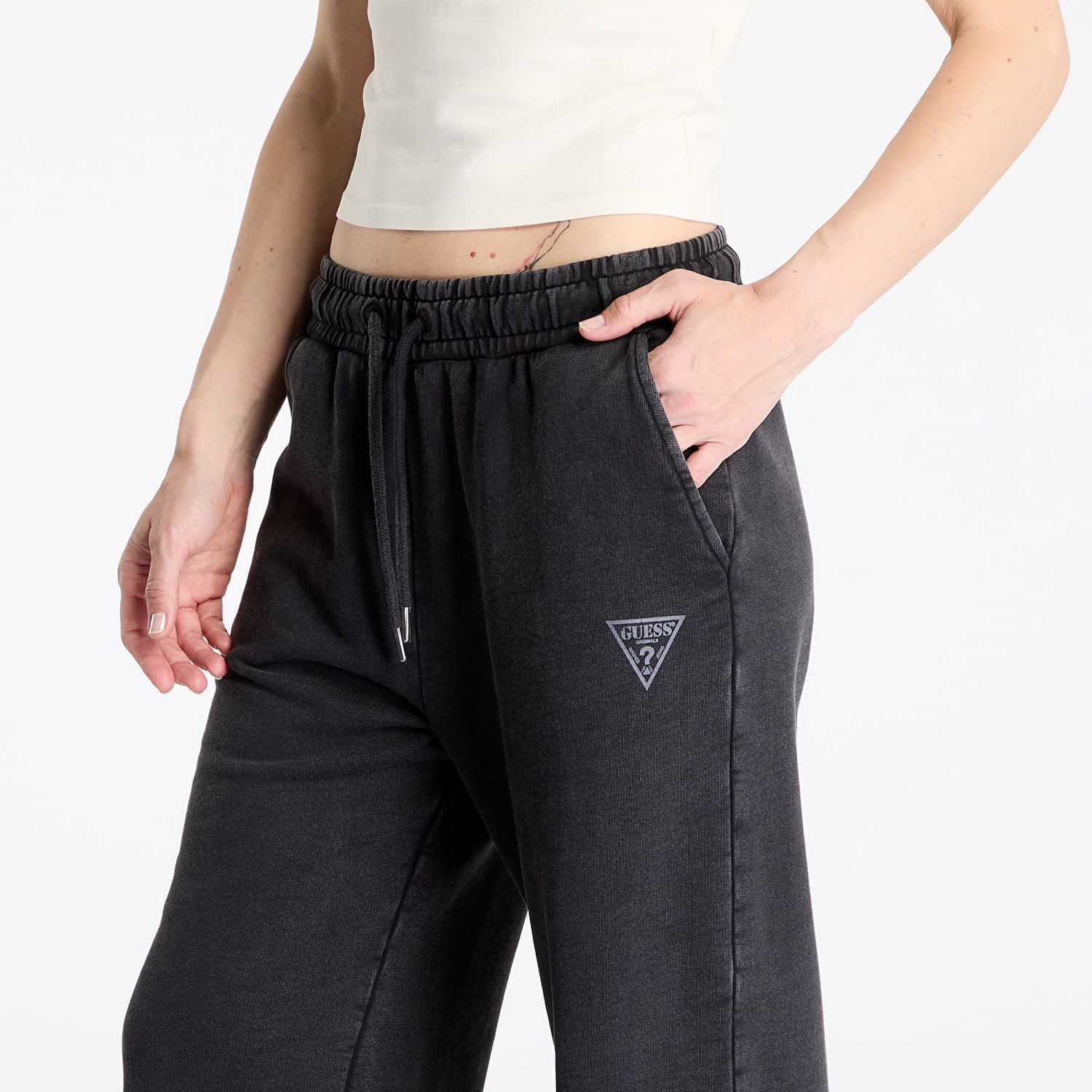 Спортни панталони GUESS GUESS Originals Eco Triangle Sweatpants Черно | W5RB70K68I1-JTMU, 1