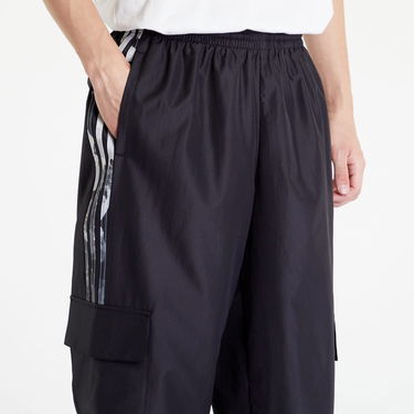 Спортни панталони adidas Originals Camo Cargo Pant Черно | HK2809, 1