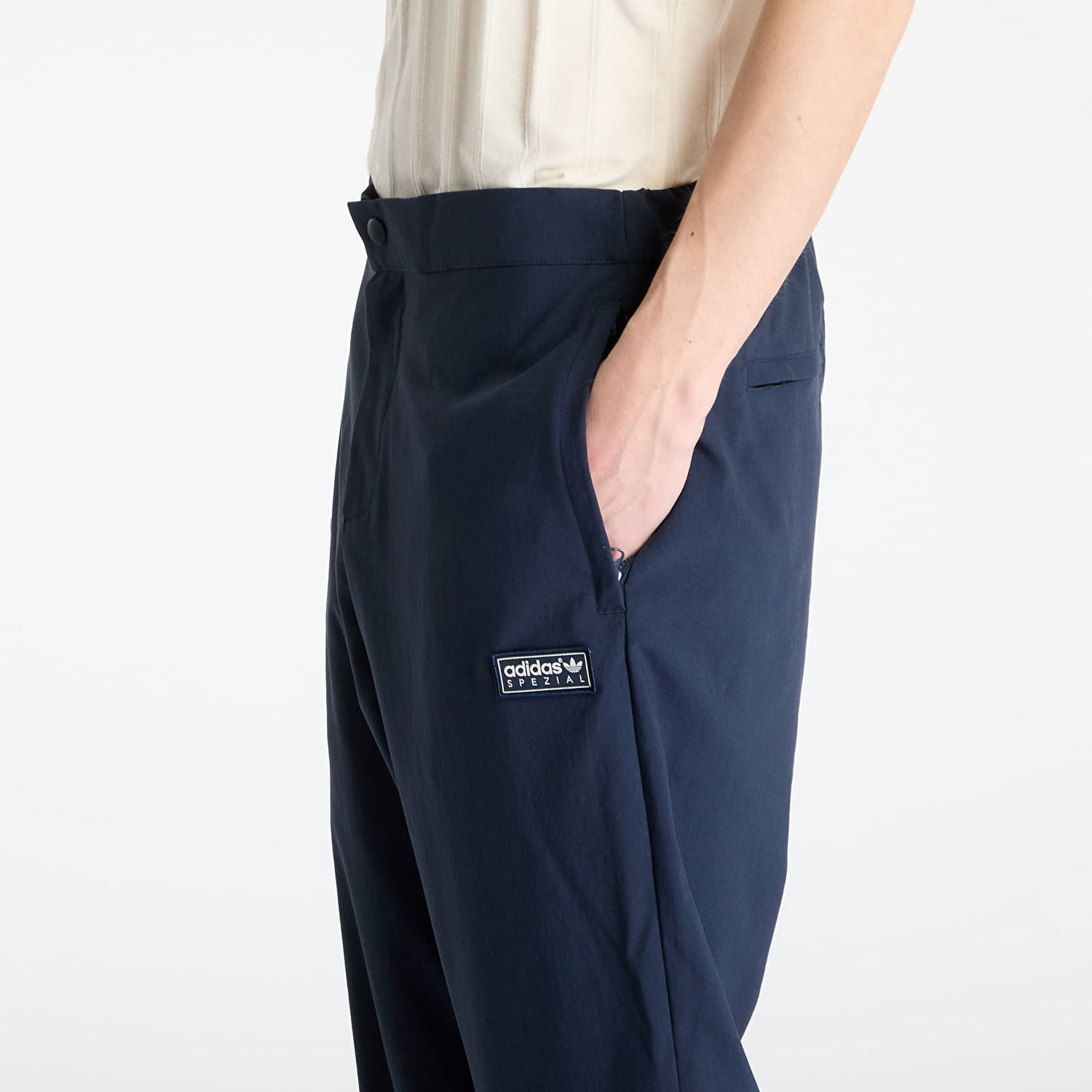 Спортни панталони adidas Originals SALESBURY SPZL Sweatpants Тъмно синьо | JN5436, 1