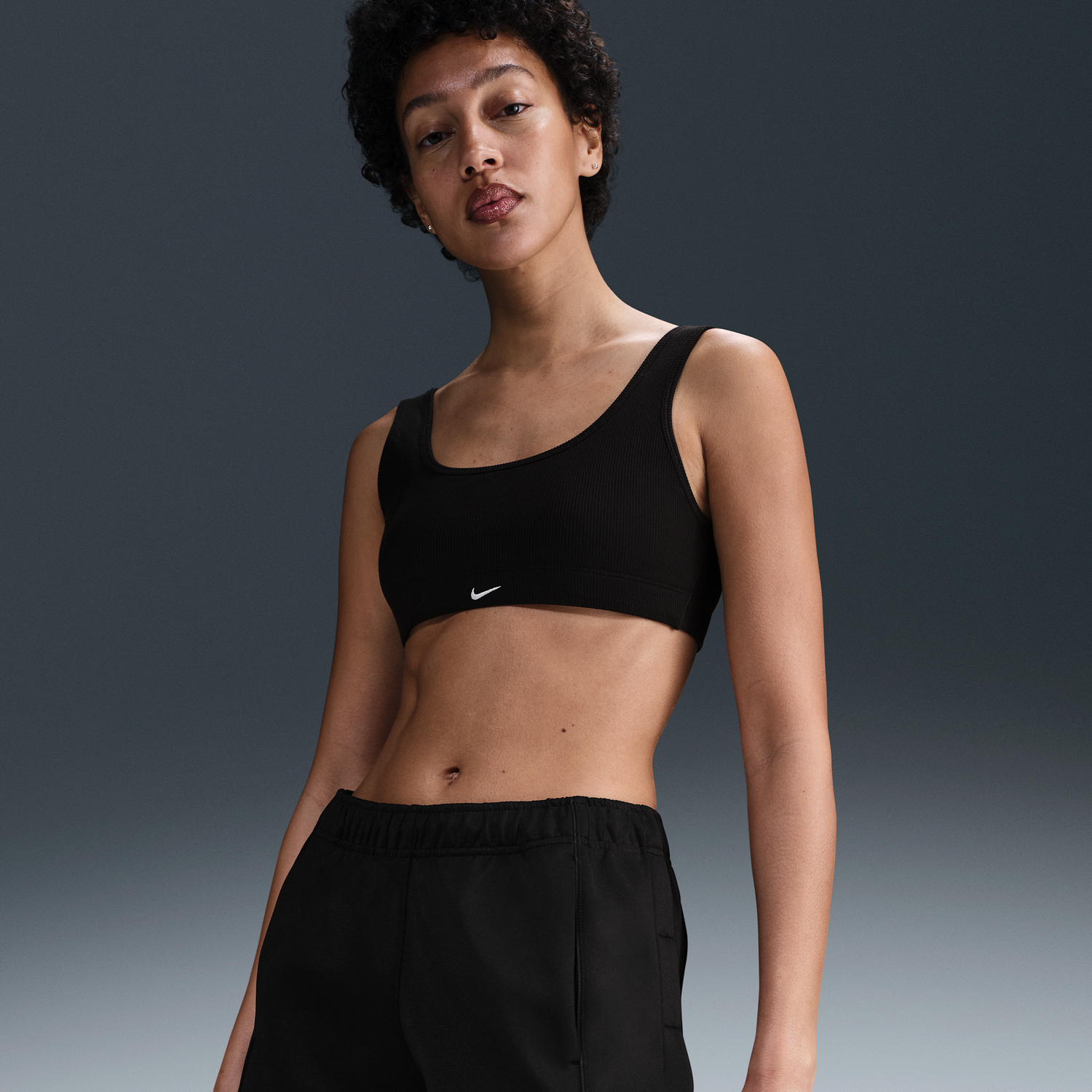 Къси панталони Nike Sportswear Windrunner Mid-Rise Shorts Черно | HJ1406-010, 1