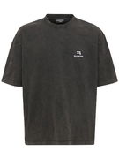 B Medium Fit T-shirt