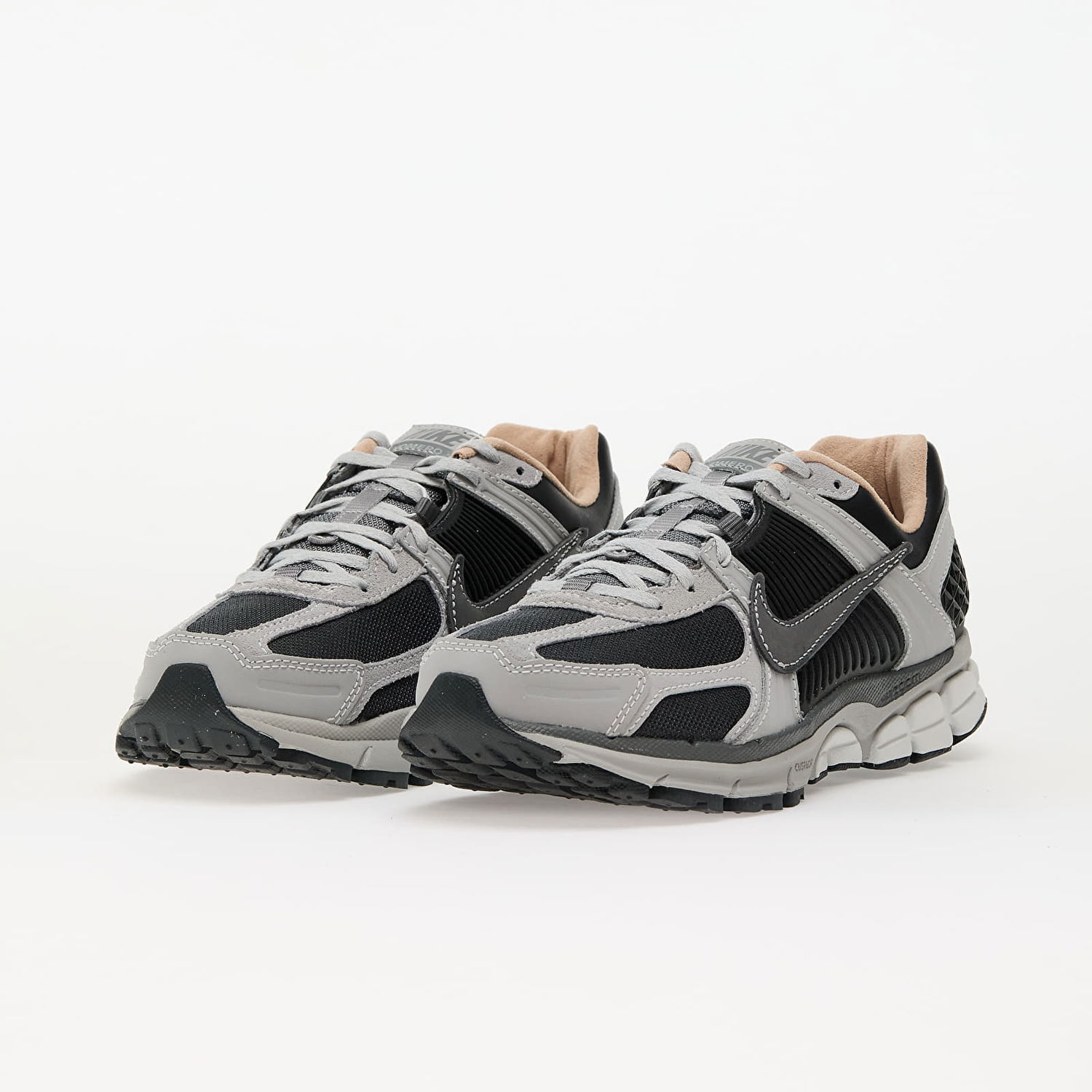 Кецове и обувки Nike Air Zoom Vomero 5 Сиво | HV5982-001, 1