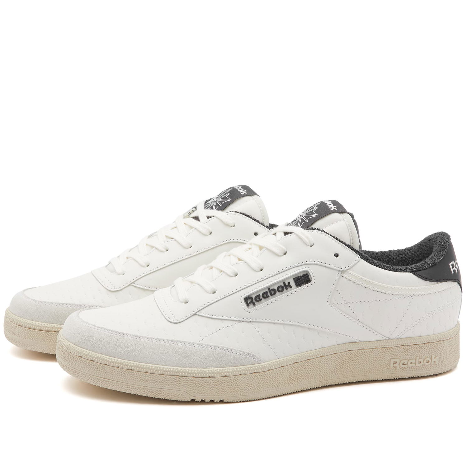 Кецове и обувки Reebok Men's Club C Sneakers in White/Black, Size UK 10 | END. Clothing Сиво | RMIA011C99LEA0030110, 0