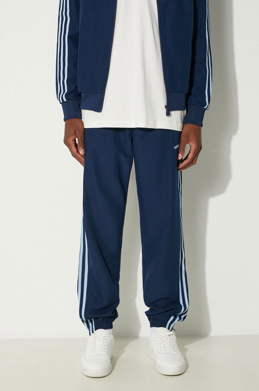 Спортни панталони adidas Originals Originals Sweatpants Синьо | IX9625