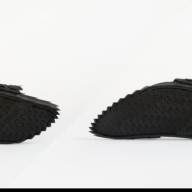 Кецове и обувки adidas Originals Mercedes - AMG Petronas Formula One Team Adilette Comfort Slides Черно | JR1070, 1