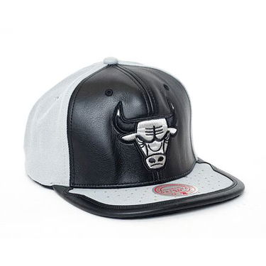 Шапка с козирка Mitchell & Ness Chicago Bulls Day One Snapback Hat Сиво | 6HSSMM19224-CBUBKGY, 0
