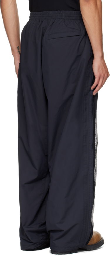 Спортни панталони VETEMENTS VETEMENTS Mesh Panel Track Pants Черно | UH76GP700B, 2