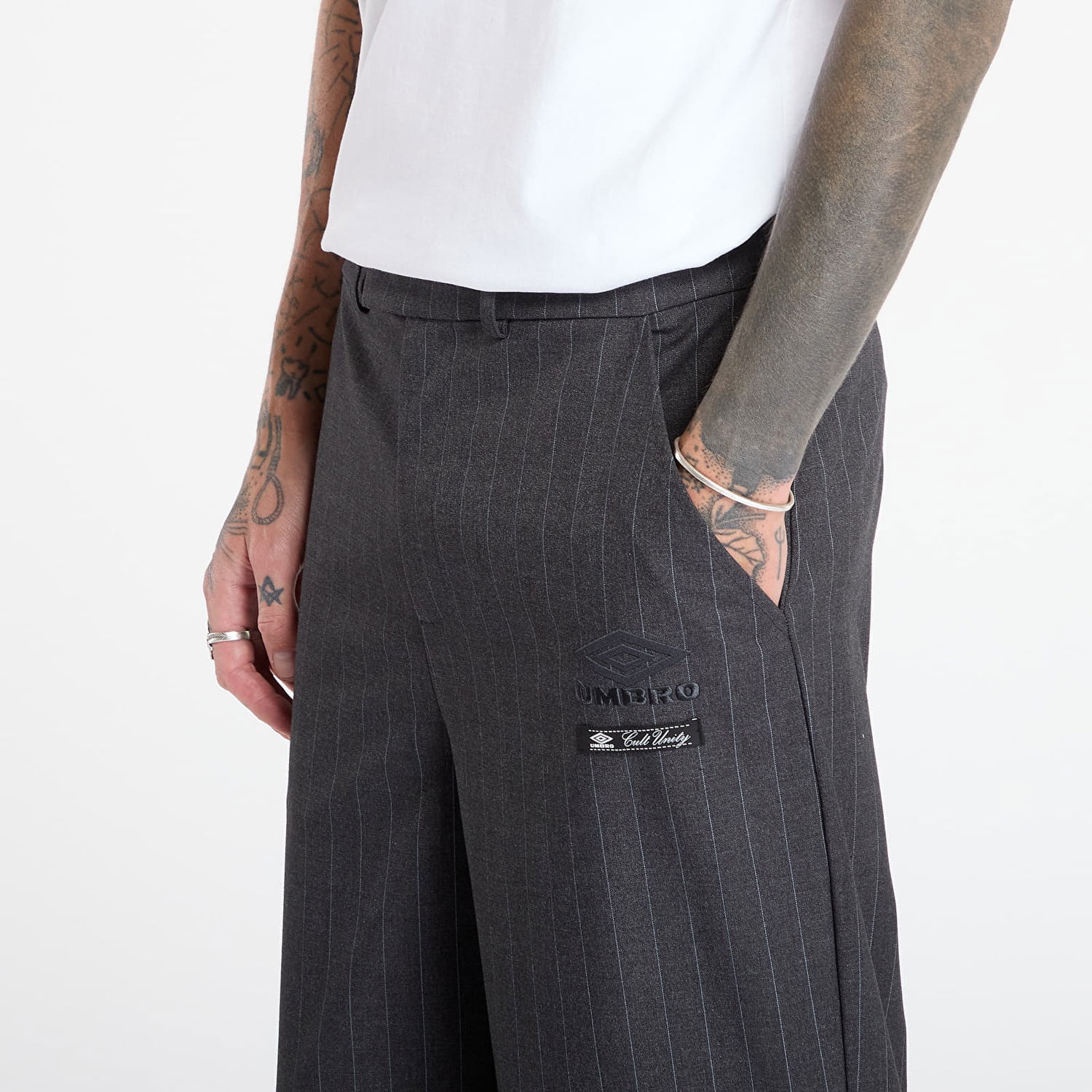 Панталони Umbro Formal Pinstriped Wide-Leg Pants Сиво | UBMW0337FA212 GRY0003, 1