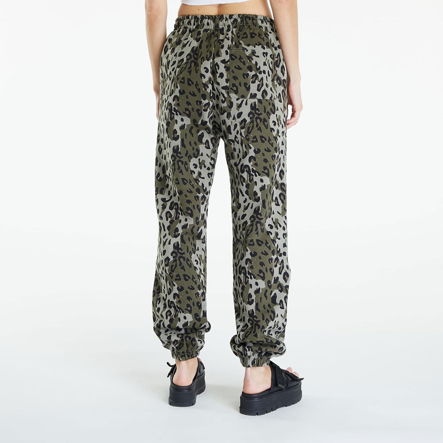 Спортни панталони Patta Femme Leopard Jogging Pants Dusty Olive Зелено | POC-BF24-2050-338-0370-147, 1