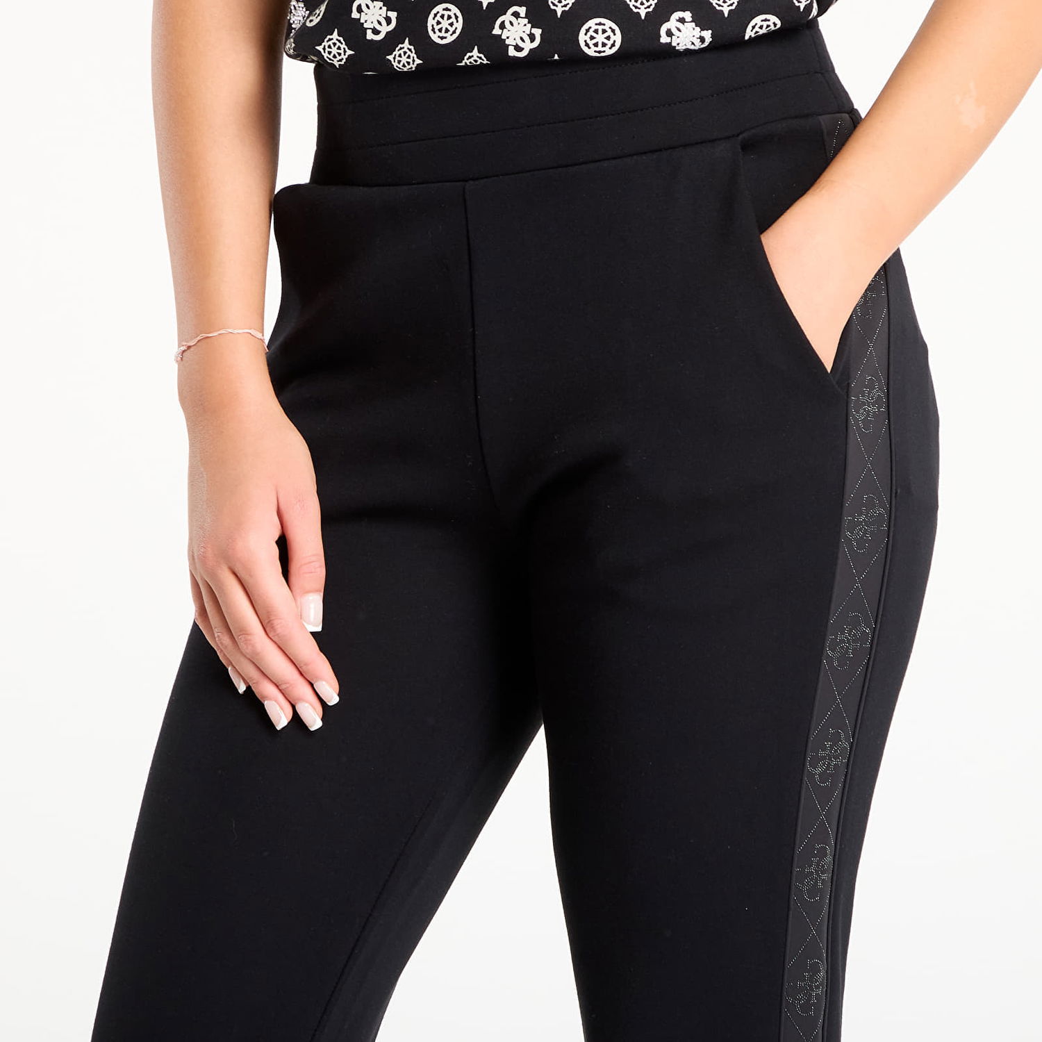 Панталони GUESS GUESS New Victoire Scuba Pants Черно | W5YB11KBYE2-JBLK, 1