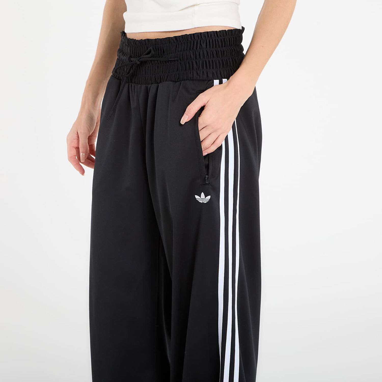 Спортни панталони adidas Originals Smocked Fb Track Pants Черно | KD0301, 1
