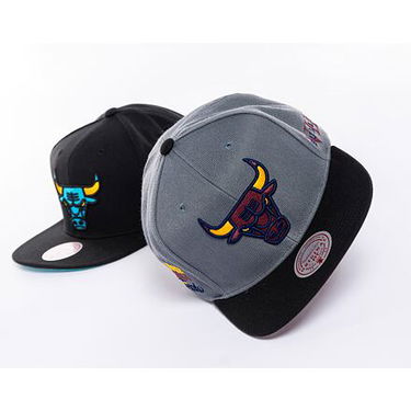 Шапка с козирка Mitchell & Ness NBA Core Xi Snapback Chicago Bulls Black Черно | HHSS6751-CBUYYPPPBLCK, 4