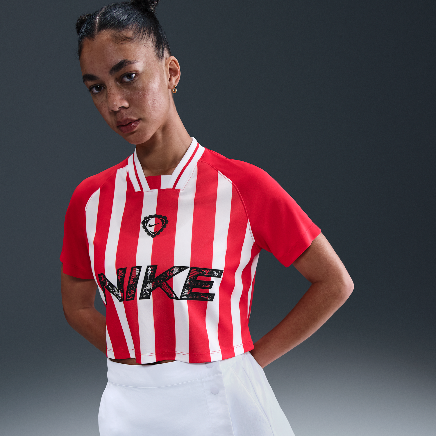 Съкратен топ Nike Nike Sportswear Cropped Short Sleeve T-Shirt Червено | IM0326-657, 0