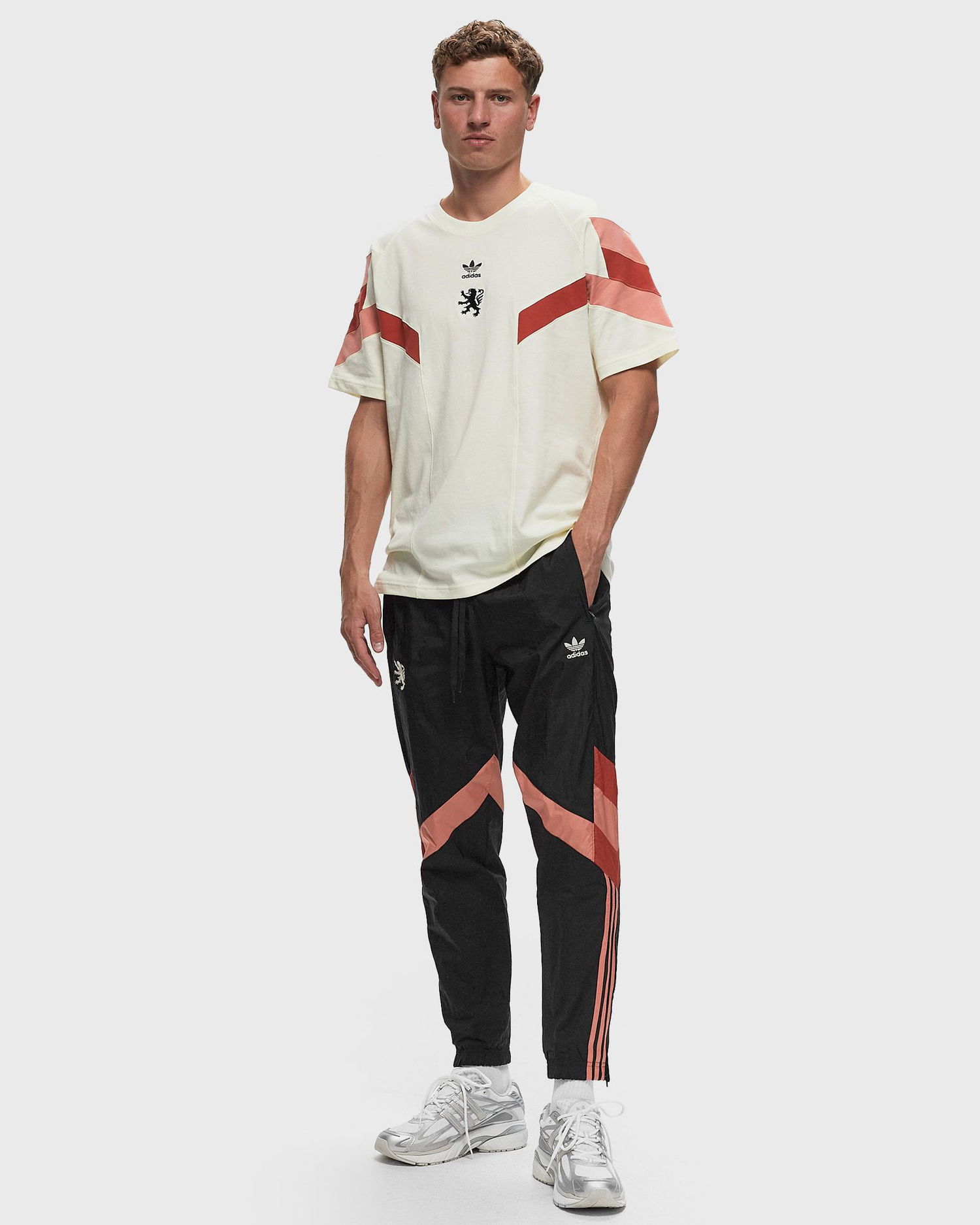 Спортни панталони adidas Originals Olympique Lyonnais OG TRACK PANTS Черно | IS6490, 1