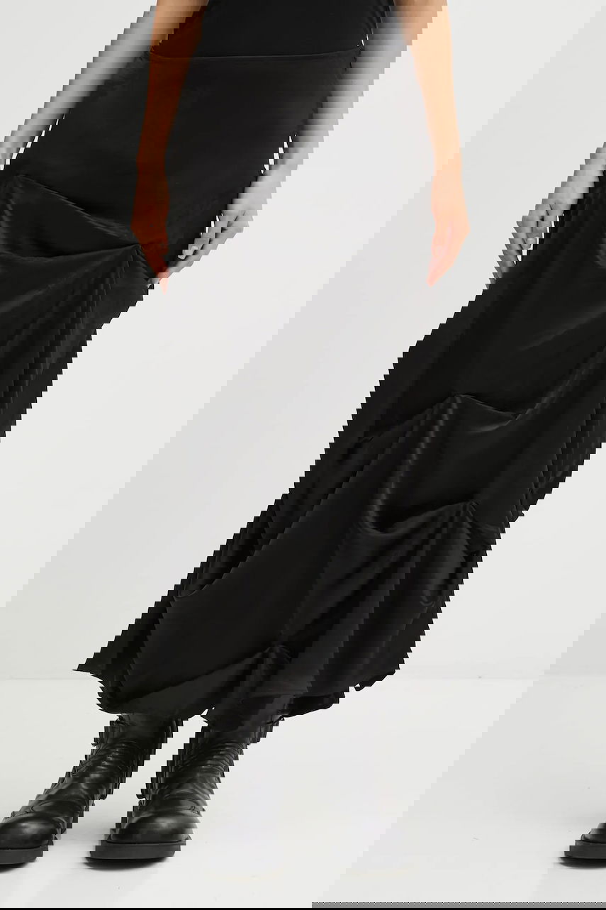 Пола GANNI Fluid Satin Jacquard Tuck Detail Long Midi Skirt Черно | W0997, 0