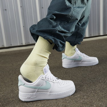 Кецове и обувки Nike Air Force 1 '07 FlyEase W Бяло | DX5883-101, 2