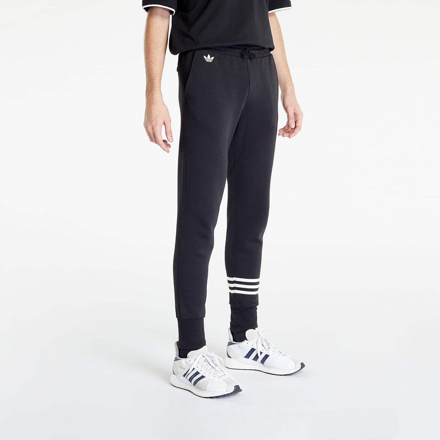 Спортни панталони adidas Originals New Classics Sweatpants Черно | HM1861, 0