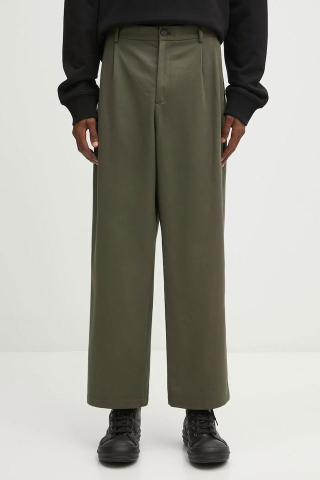 Relaxed Pleated Pants